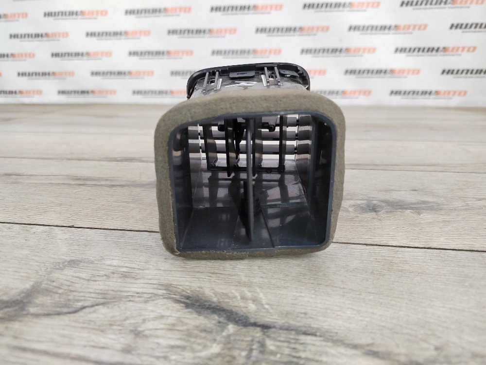 Дефлектор в торпедо, 1000 рублей, Москва