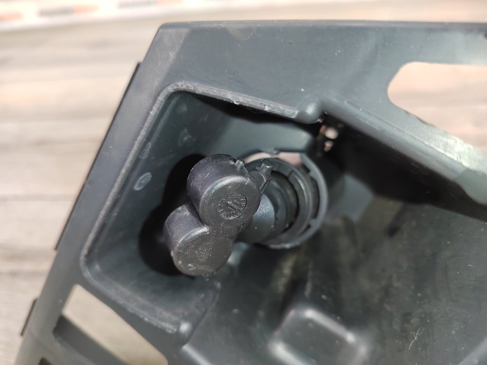 Кронштейн форсунки омывателя фар, 3000 рублей, Москва