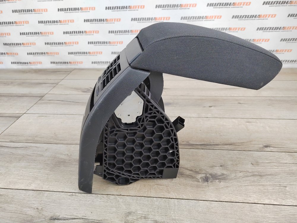 Подлокотник, 5000 рублей, Москва