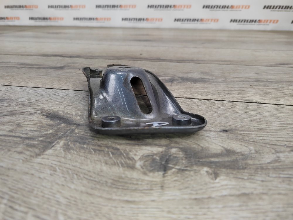 Кронштейн крыла, 1100 рублей, Москва