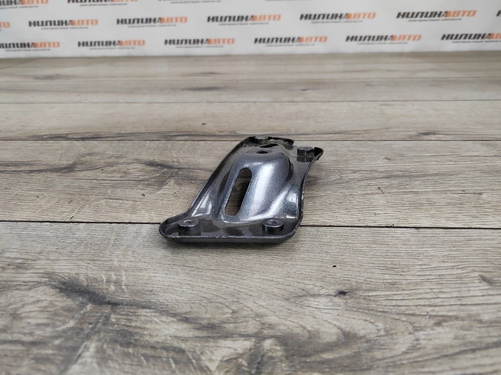 Кронштейн крыла, 2000 рублей, Москва