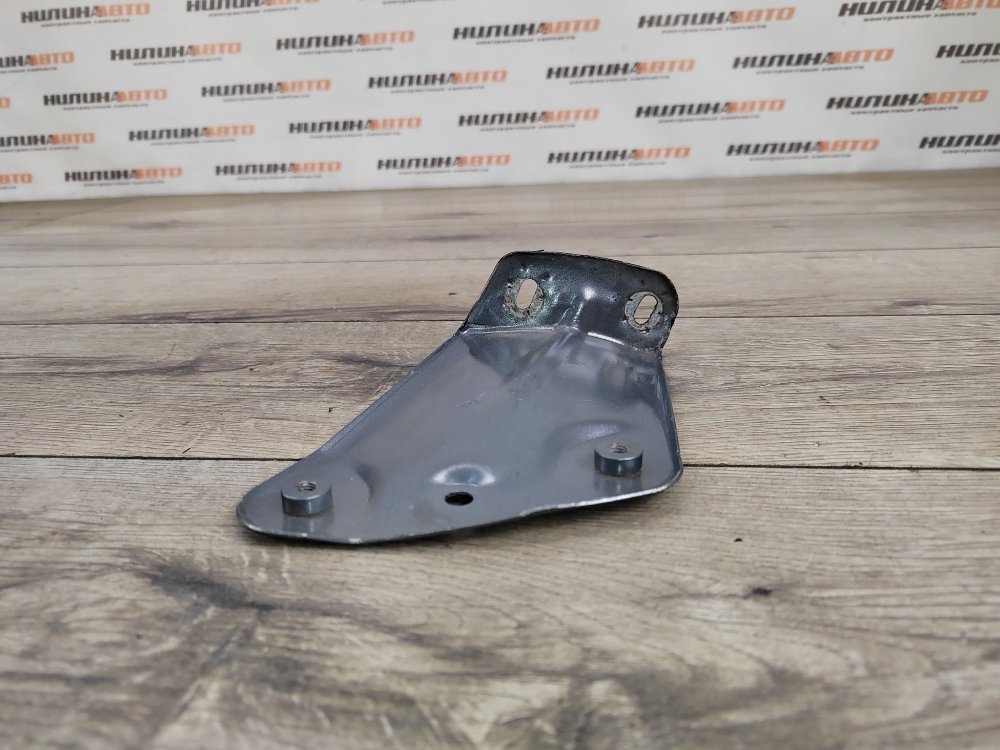 Кронштейн крыла, 1000 рублей, Москва