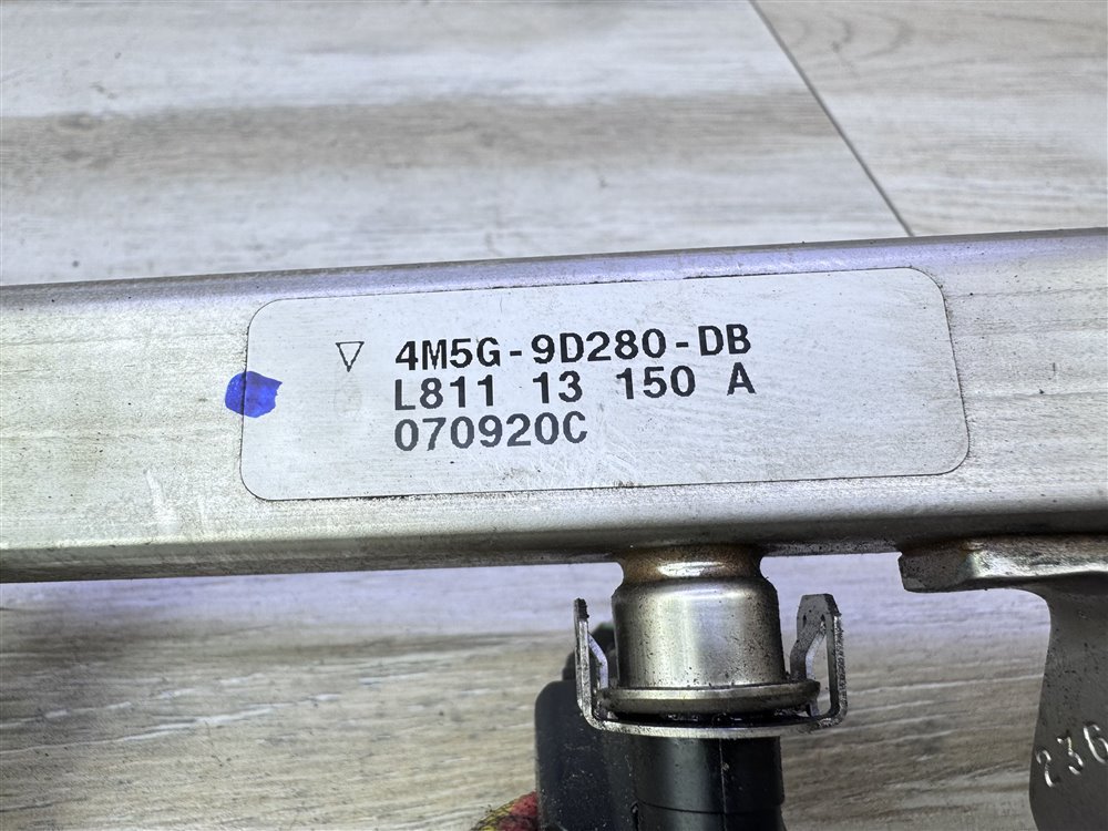 Рампа топливная, 2000 рублей, Севастополь