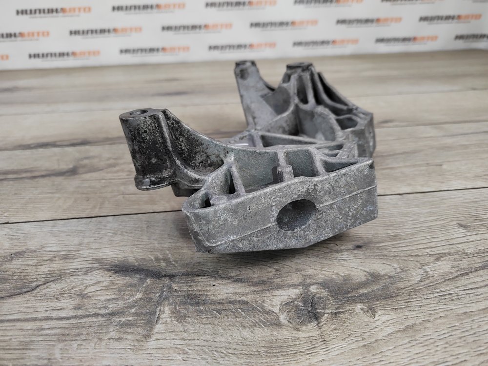 Кронштейн двигателя, 1200 рублей, Москва