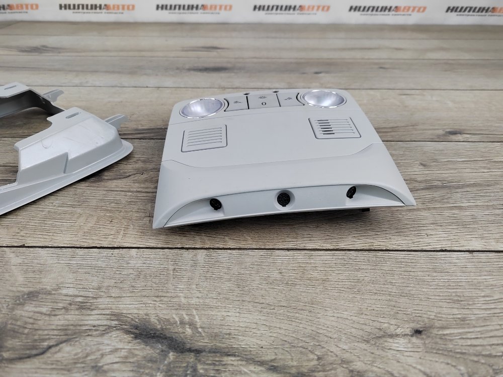 Плафон салона, 1000 рублей, Москва