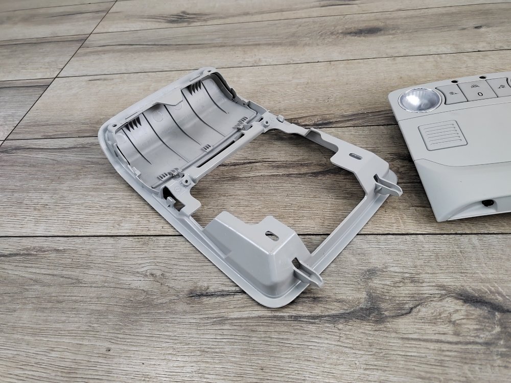 Плафон салона, 1000 рублей, Москва