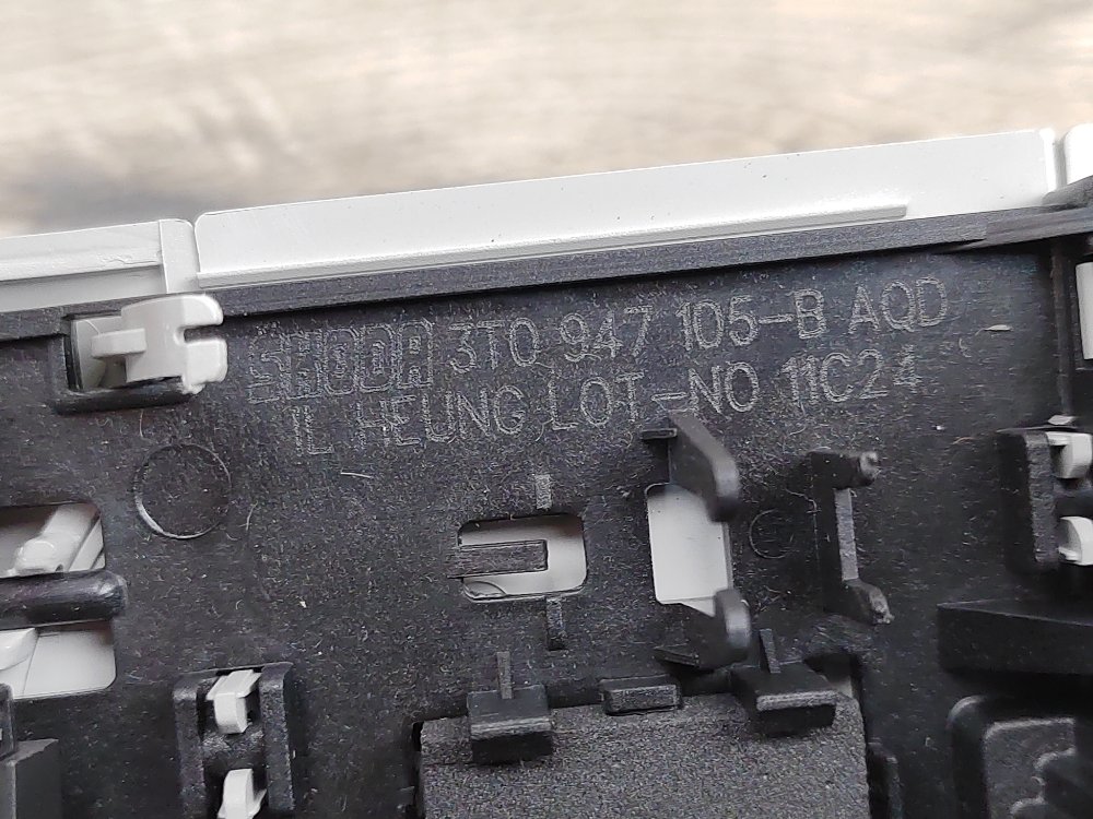 Плафон салона, 1000 рублей, Москва