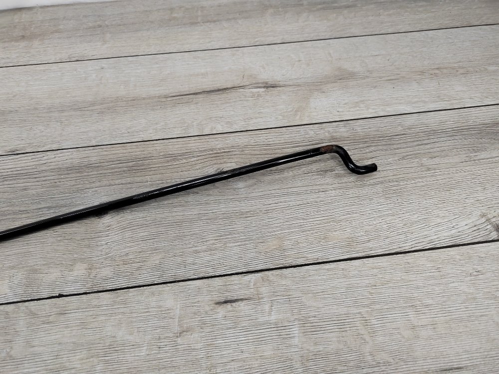 Упор капота, 300 рублей, Москва