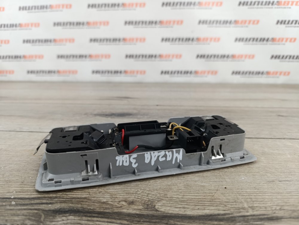 Плафон салона, 500 рублей, Москва