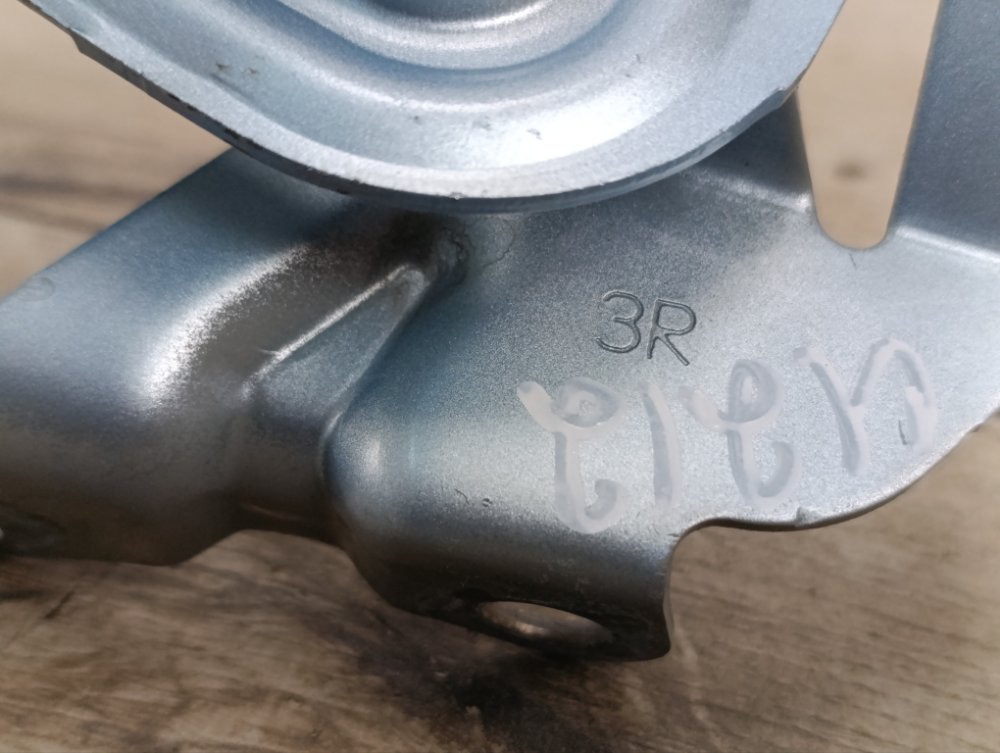 Петля капота, 1000 рублей, Москва