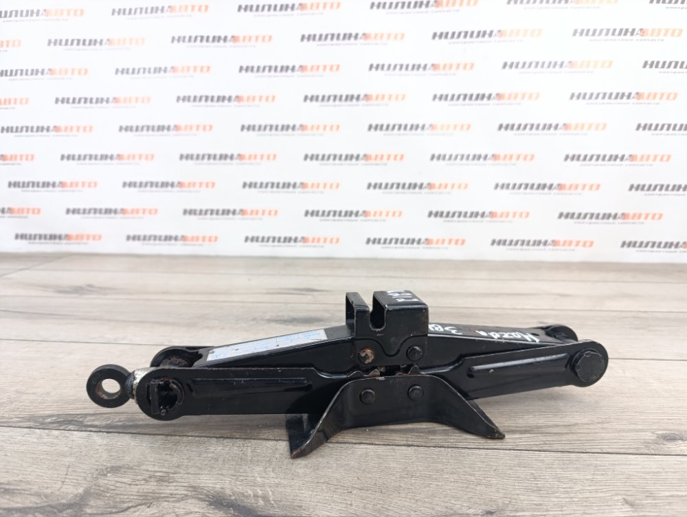 Домкрат, 2000 рублей, Москва