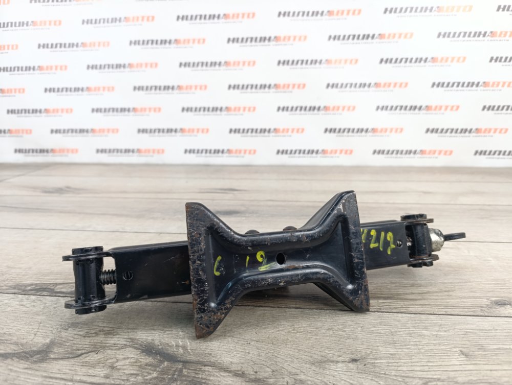 Домкрат, 2000 рублей, Москва