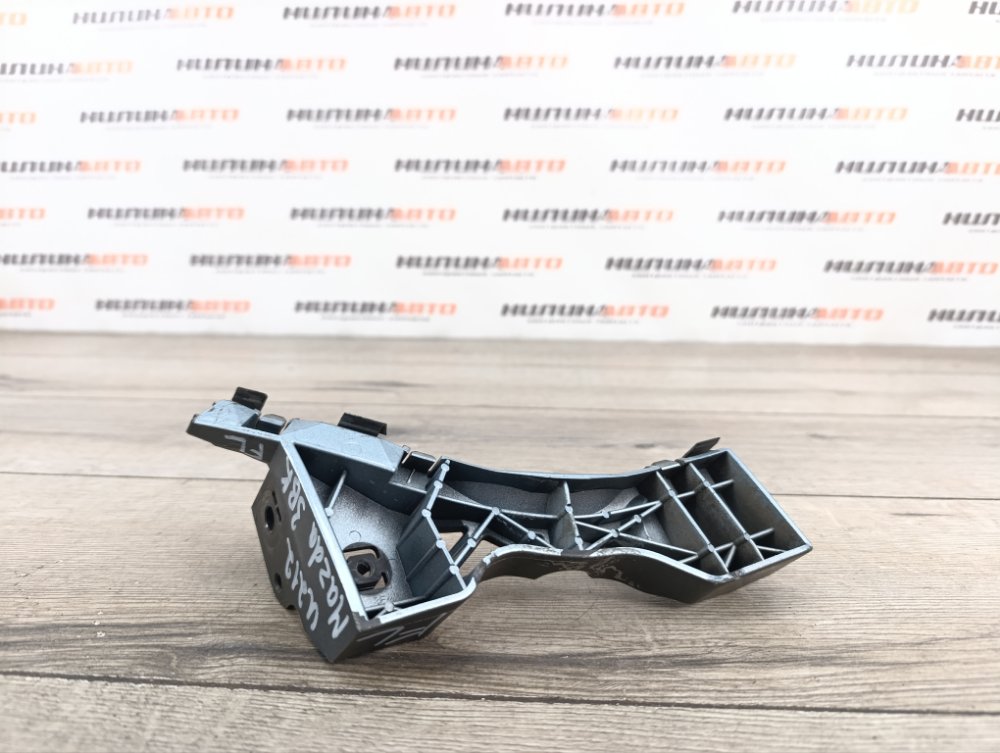 Кронштейн крыла, 800 рублей, Москва