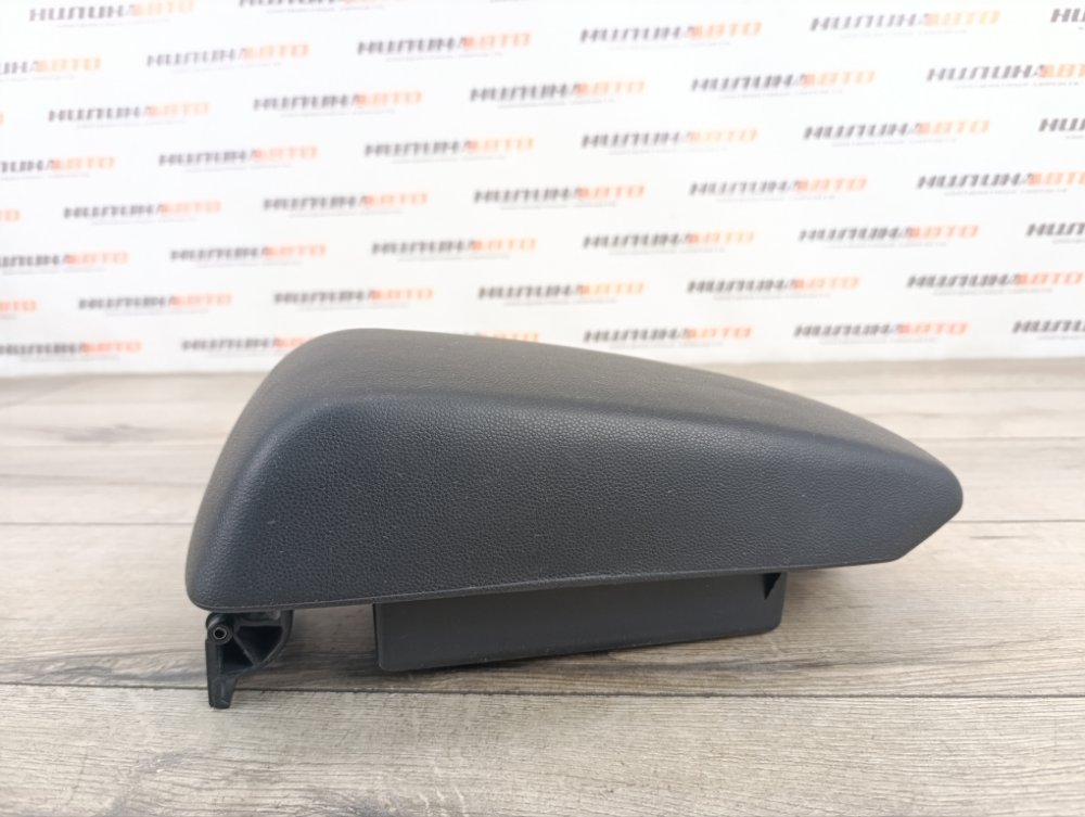 Подлокотник, 2000 рублей, Москва