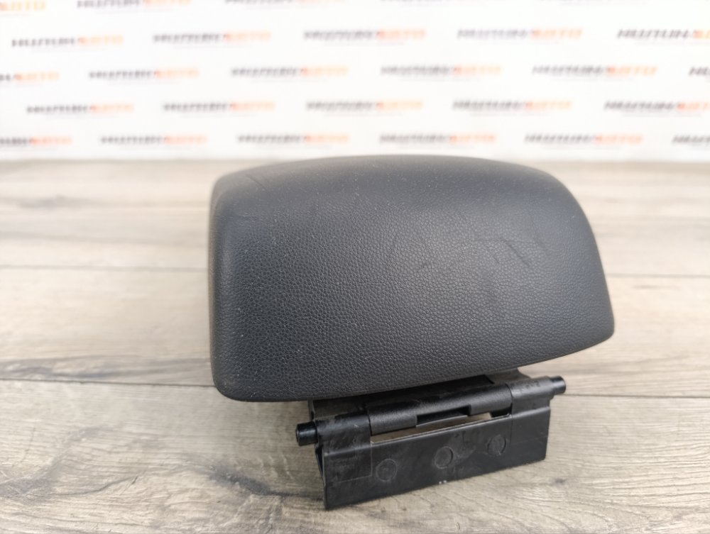 Подлокотник, 2000 рублей, Москва