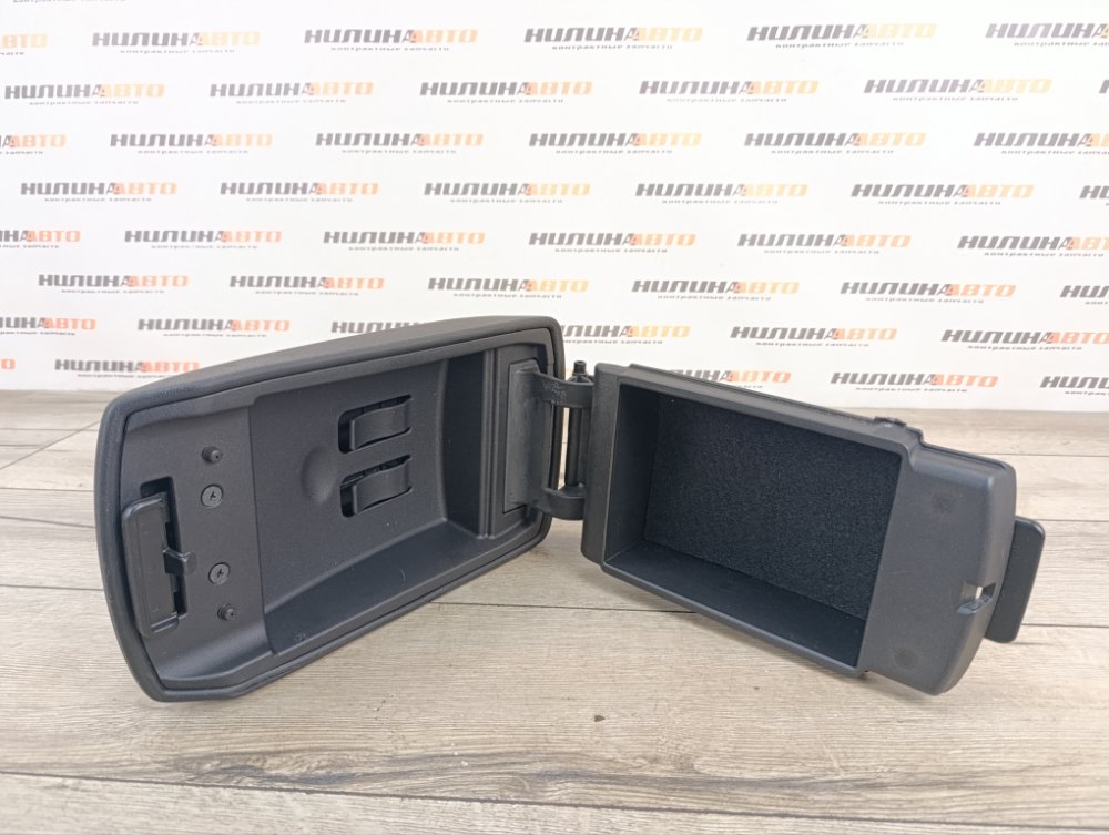 Подлокотник, 2000 рублей, Москва