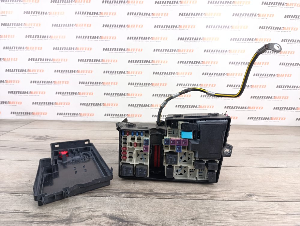 Блок предохранителей, 2000 рублей, Москва