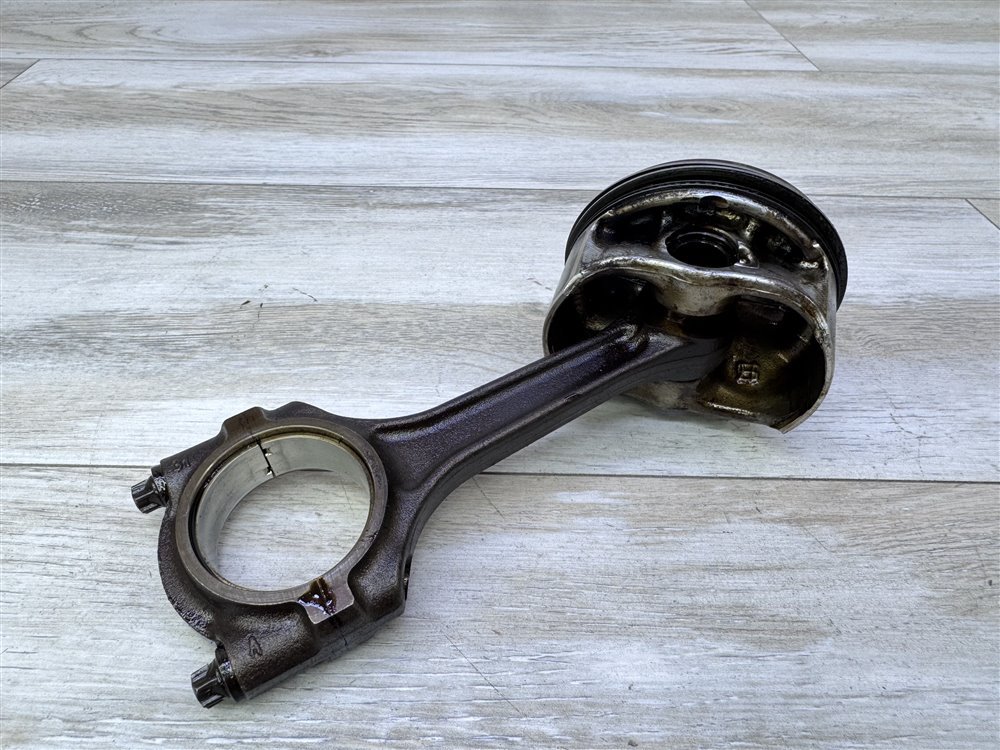 Поршень двигателя, 1500 рублей, Севастополь