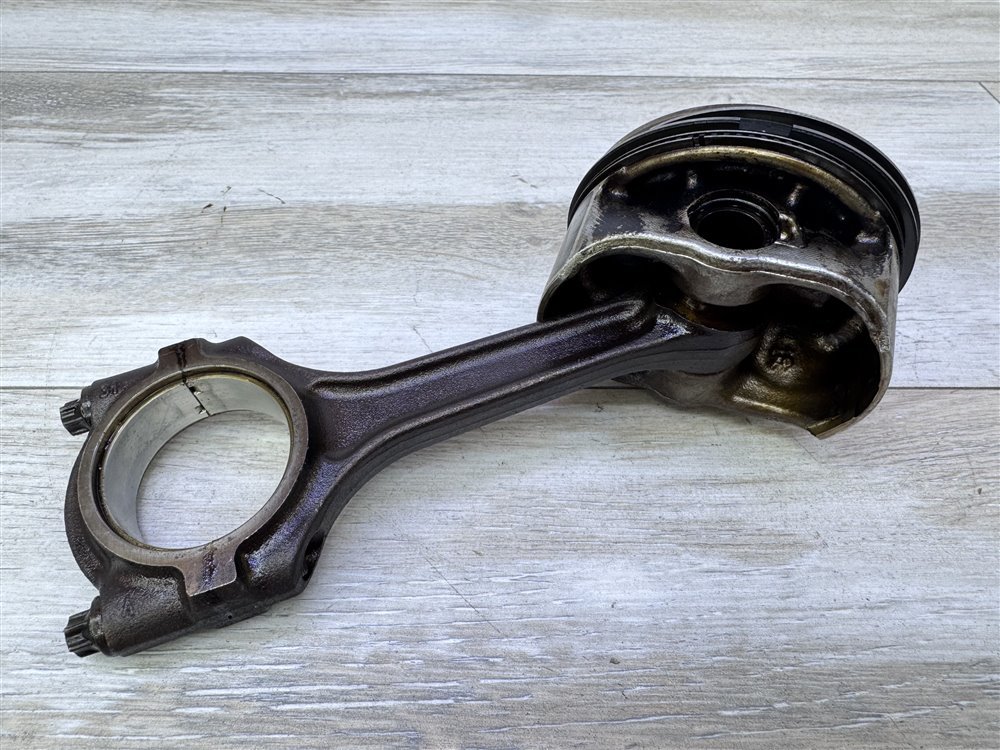 Поршень двигателя, 1500 рублей, Севастополь