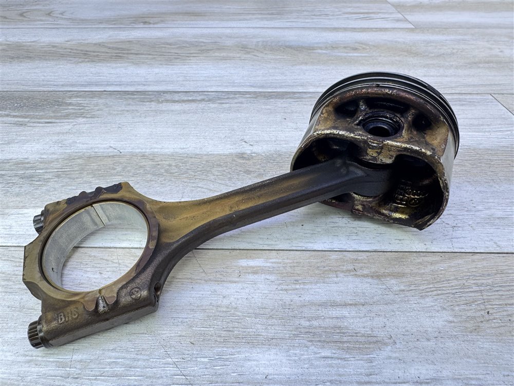 Поршень двигателя, 1500 рублей, Севастополь