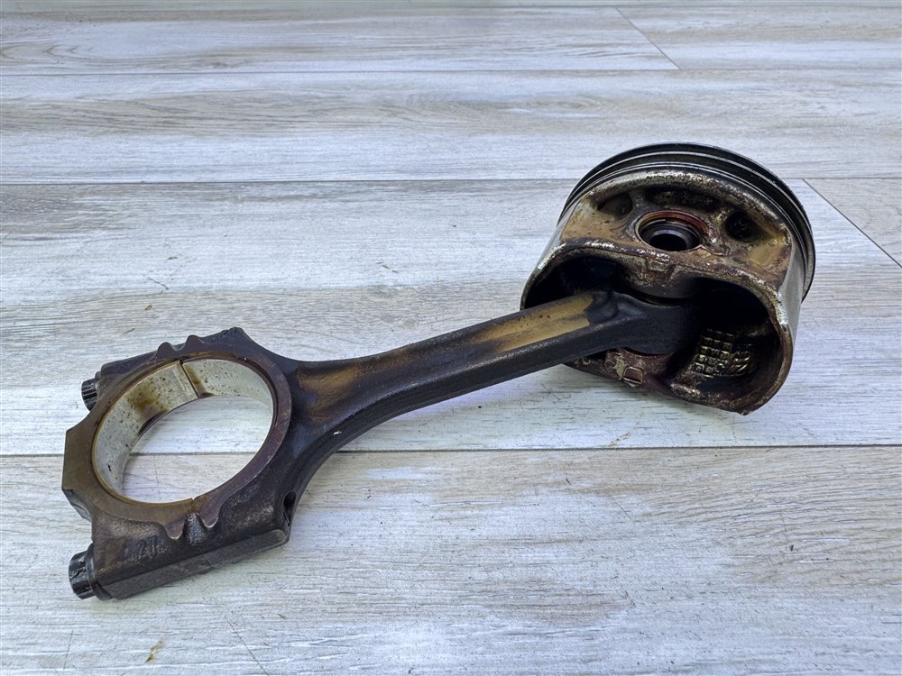 Поршень двигателя, 1500 рублей, Севастополь