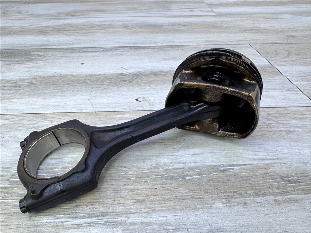 Поршень двигателя, 1500 рублей, Севастополь