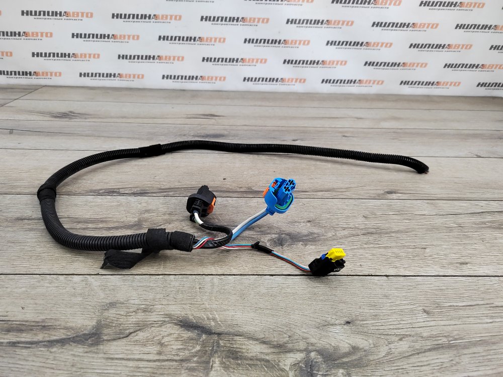 Фишка реле вентилятора охлаждения, 2000 рублей, Москва