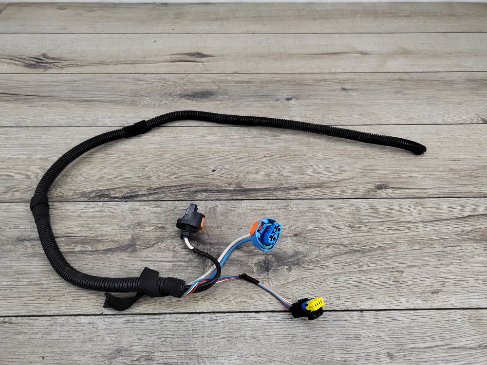 Фишка реле вентилятора охлаждения, 2000 рублей, Москва