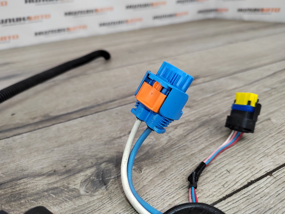 Фишка реле вентилятора охлаждения, 2000 рублей, Москва