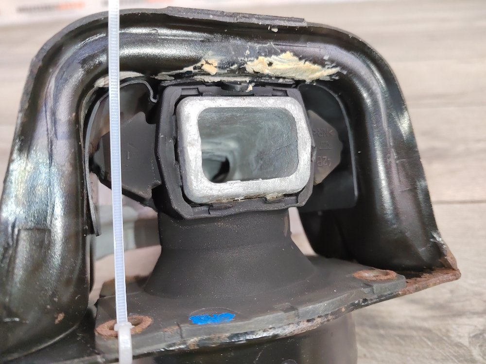 Подушка двигателя, 2600 рублей, Москва