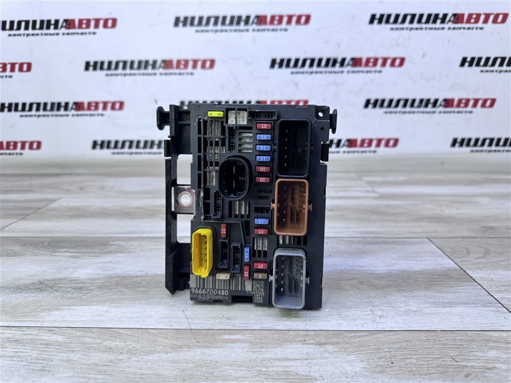 Блок предохранителей под капот, 14000 рублей, Севастополь