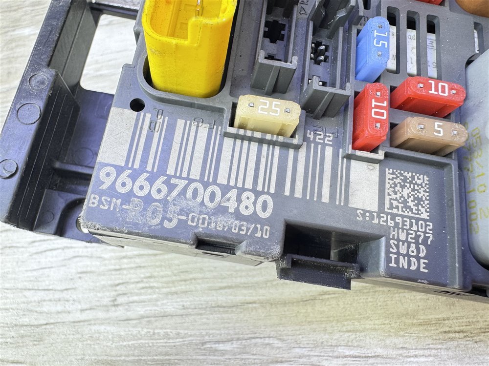 Блок предохранителей под капот, 14000 рублей, Севастополь