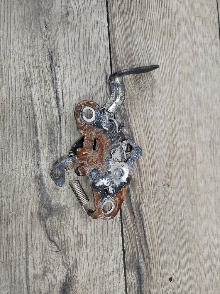 Замок капота, 900 рублей, Москва