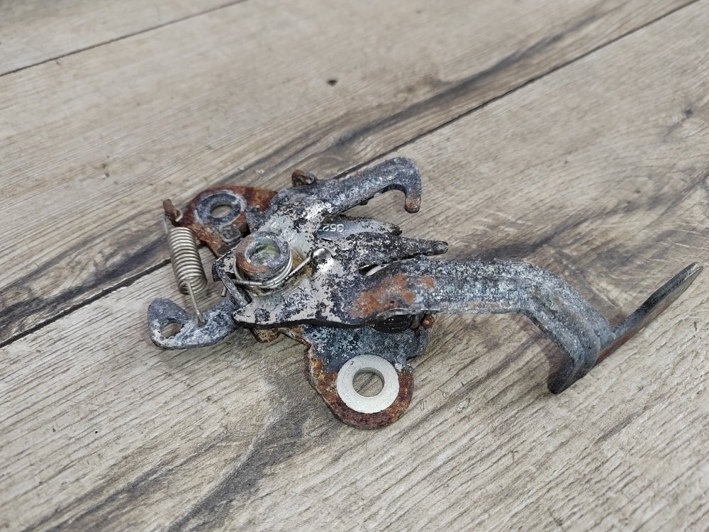 Замок капота, 900 рублей, Москва