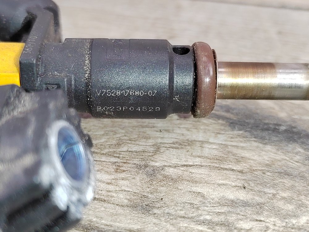 Рампа топливная, 2000 рублей, Москва