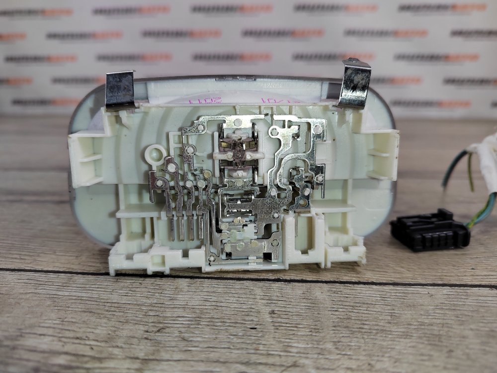 Плафон салона, 400 рублей, Москва