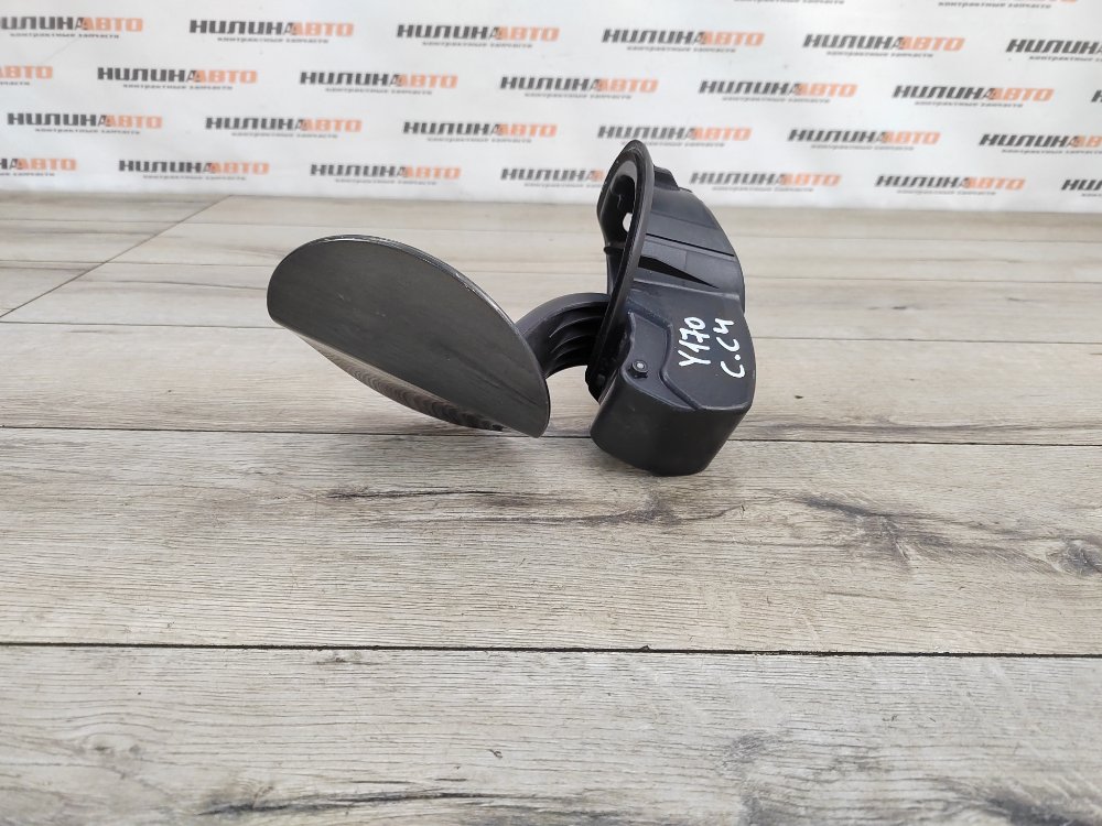 Лючок топливного бака, 500 рублей, Москва