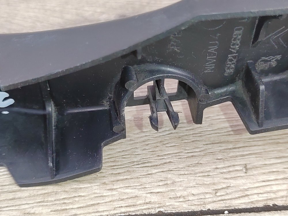 Накладка замка капота, 500 рублей, Москва