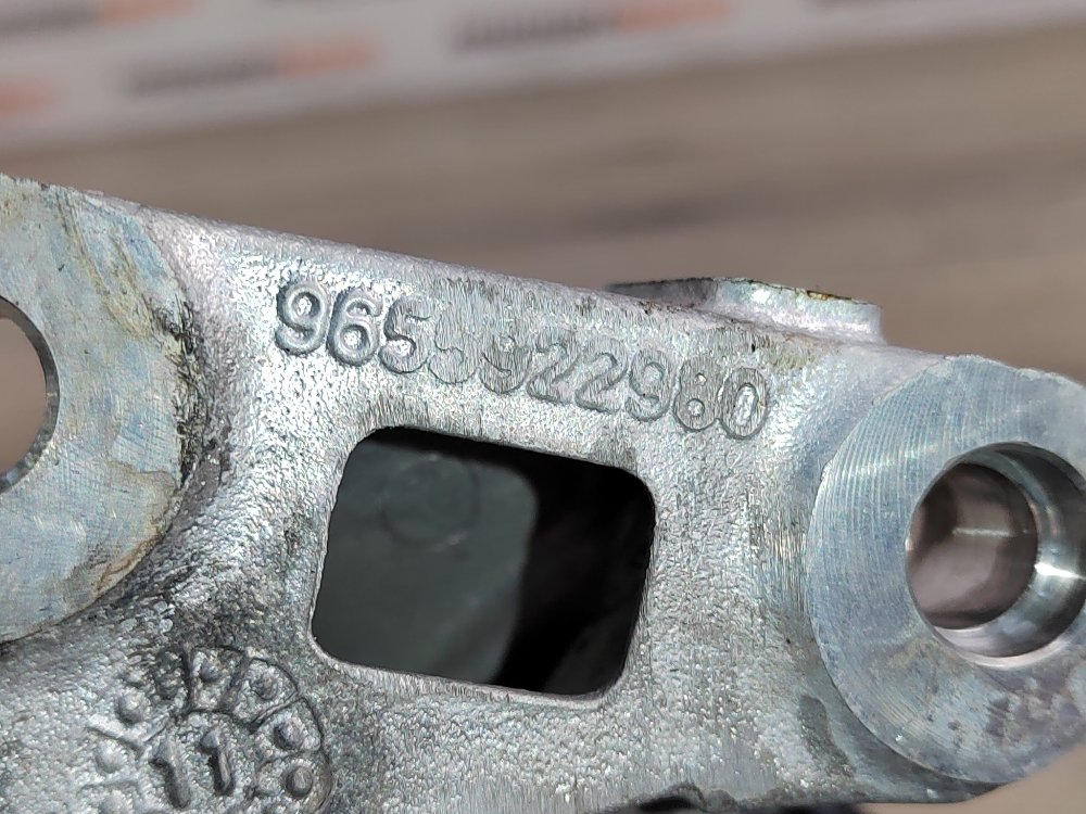 Подушка двигателя, 2600 рублей, Москва