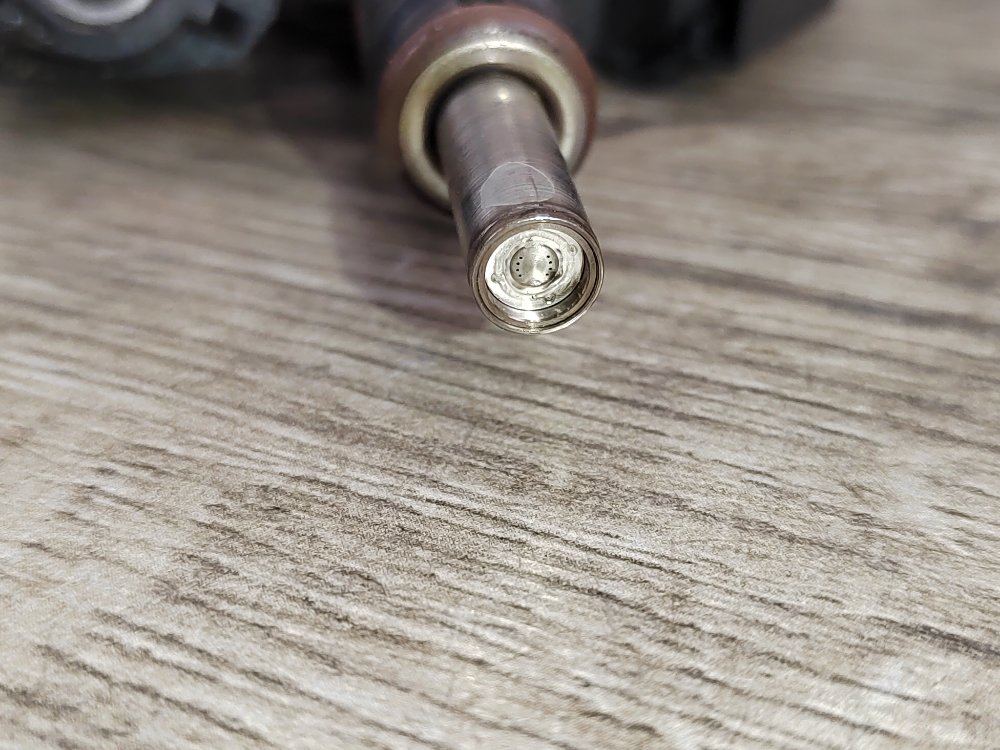 Рампа топливная, 2000 рублей, Москва