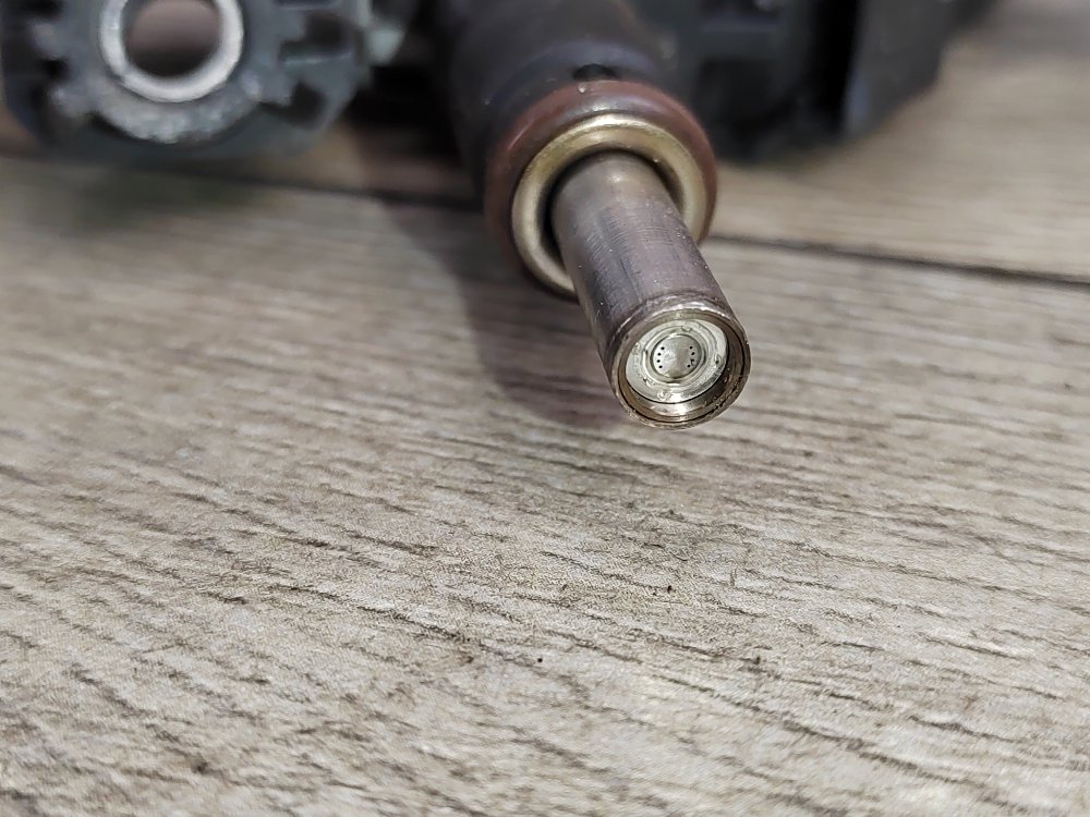 Рампа топливная, 2000 рублей, Москва