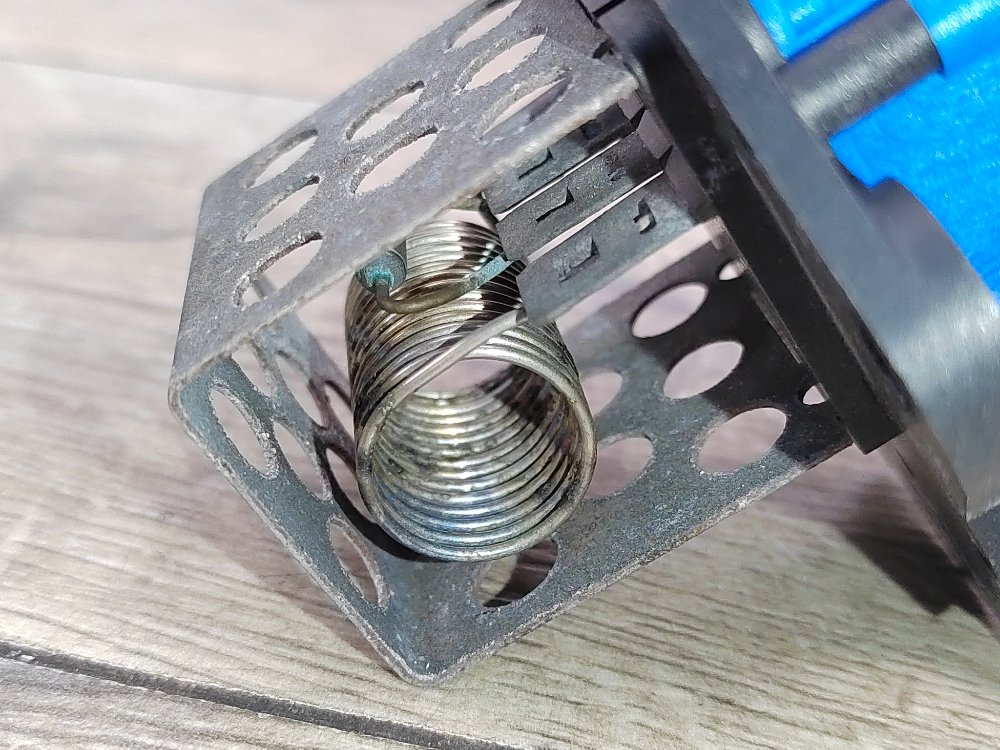 Резистор вентилятора охлаждения, 2000 рублей, Москва