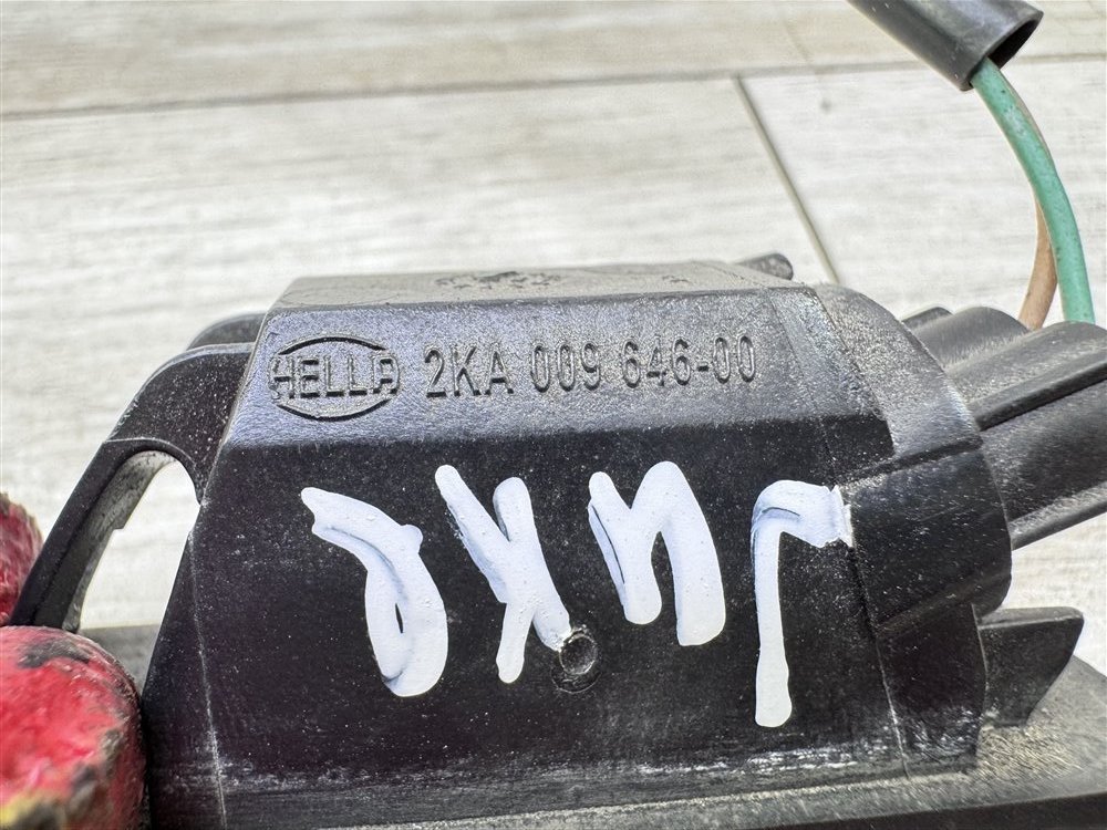 Кнопка открывания багажника, 2500 рублей, Севастополь