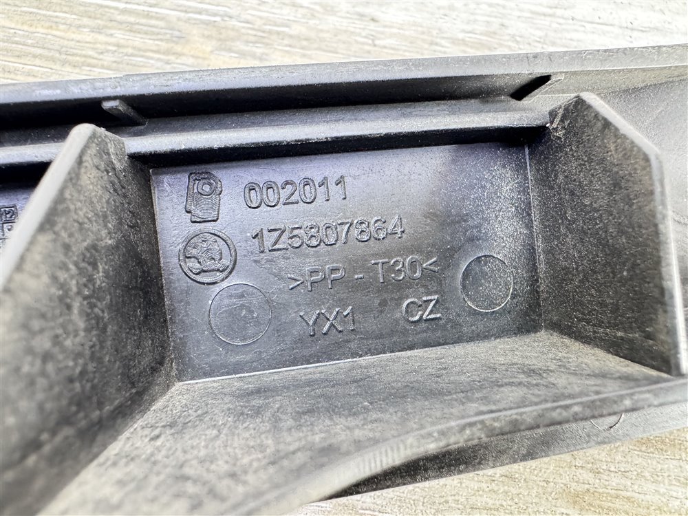 Кронштейн бампера, 500 рублей, Севастополь