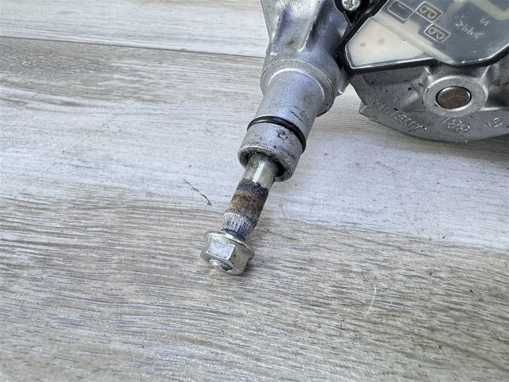 Моторчик стеклоочистителя, 1000 рублей, Севастополь