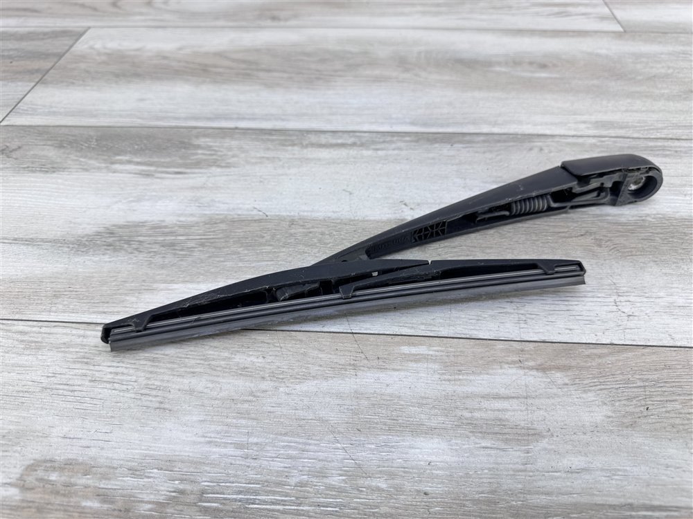 Поводок стеклоочистителя, 1000 рублей, Севастополь