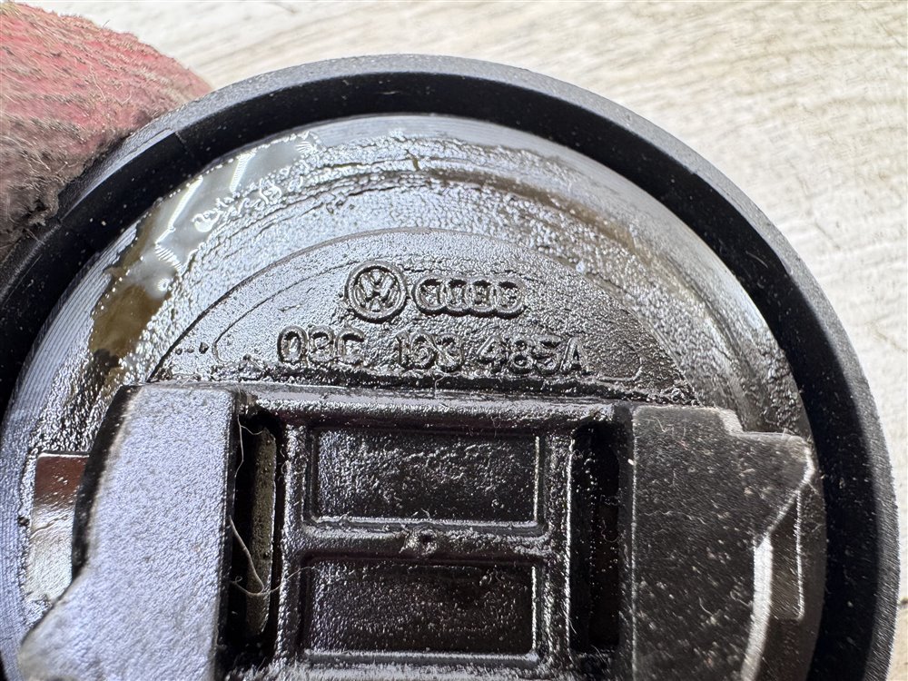 Крышка маслозаливной горловины, 500 рублей, Севастополь