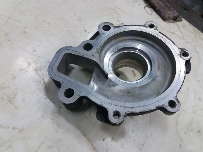 Корпус водяного насоса помпа, 1600 рублей, Калининград