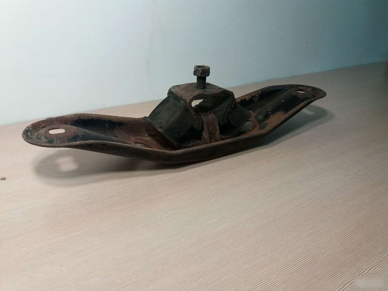 Траверса МКПП, 1960 рублей, Калининград