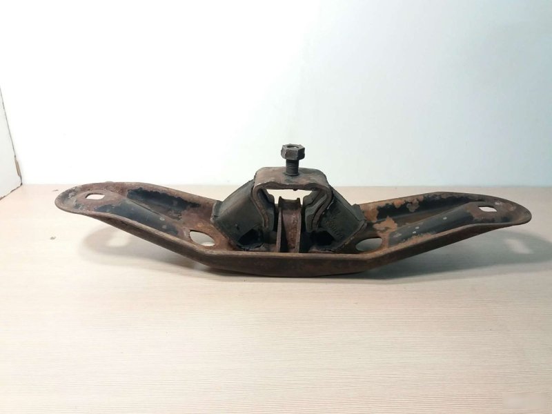 Траверса МКПП, 1960 рублей, Калининград